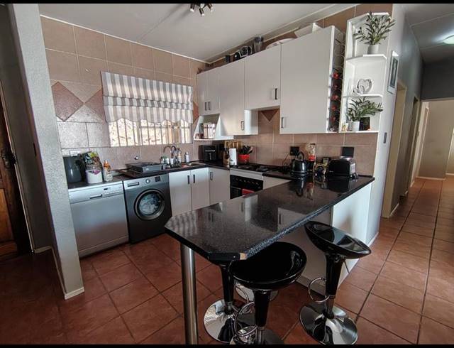 3 BEDROOM PROPERTY TO RENT IN SOLHEIM